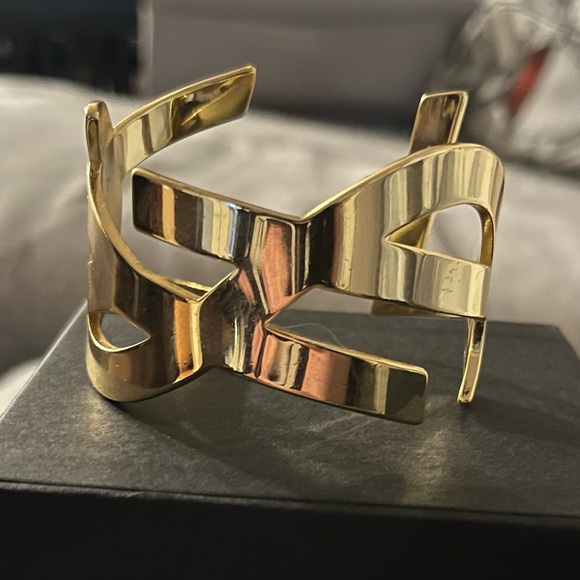 YSL Gold Cassandra Statement Cuff Bracelet - Picture 3 of 8